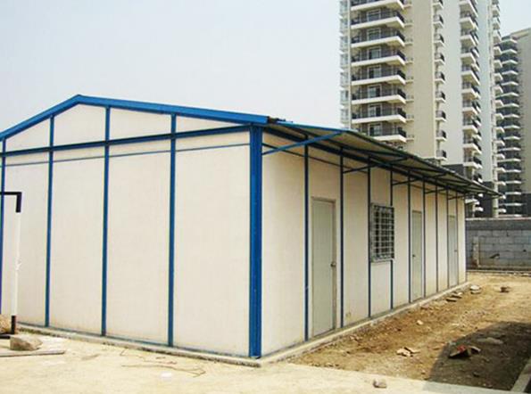 用彩鋼板搭建活動板房有什么優(yōu)勢？